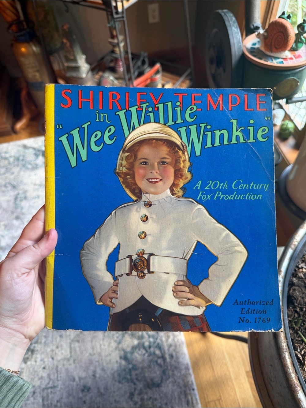 1937 SHIRLEY TEMPLE in Wee Willie Winkle VG 4.0 Saalfield SC